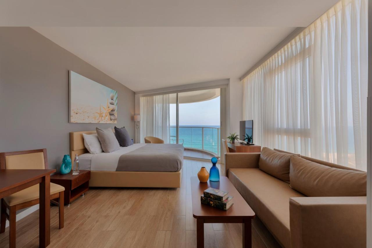 Jacob Resort Hadera Bagian luar foto